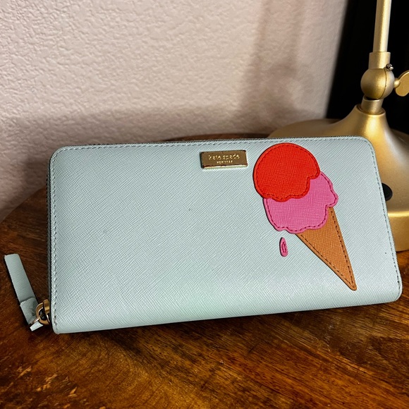 ✅SOLD✅kate spade Ice Cream Cone Zip Around Wallet - Picture 3 of 6